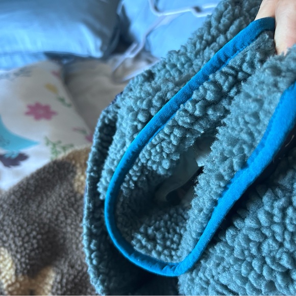 patagonia baby reversible tribbles sherpa hoody jacket - Picture 5 of 8